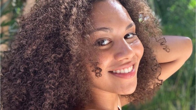 VOICI - Miss France 2022 : qui est Emmy Chenin, Miss Nouvelle-Calédonie 2021 ?