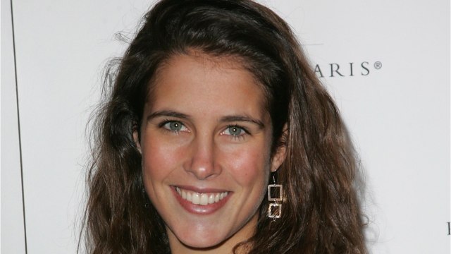 VOICI : Koh-Lanta, La Légende : Clémence Castel rend un bel hommage à « son grand frère Denis Brogniart