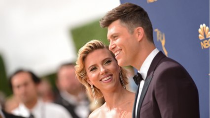 VOICI : Scarlett Johansson enceinte : son mari Colin Jost a confirmé la nouvelle sur scène