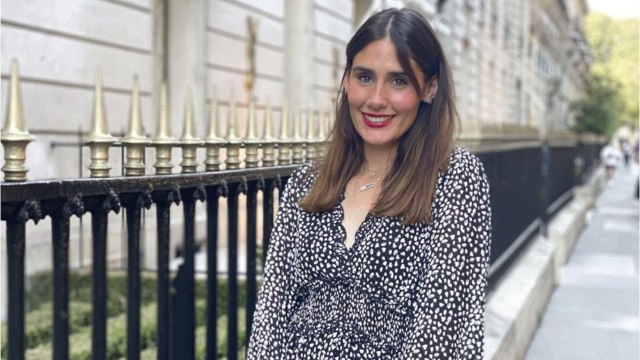 VOICI : Jesta Hillmann embrasse son fils sur la bouche, Benoît Assadi trouve ça chelou (1)