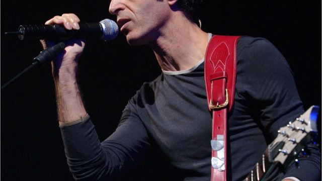 Voici - Astérix et Obélix contre César : pourquoi Jean-Jacques Goldman est-il au générique du film ?
