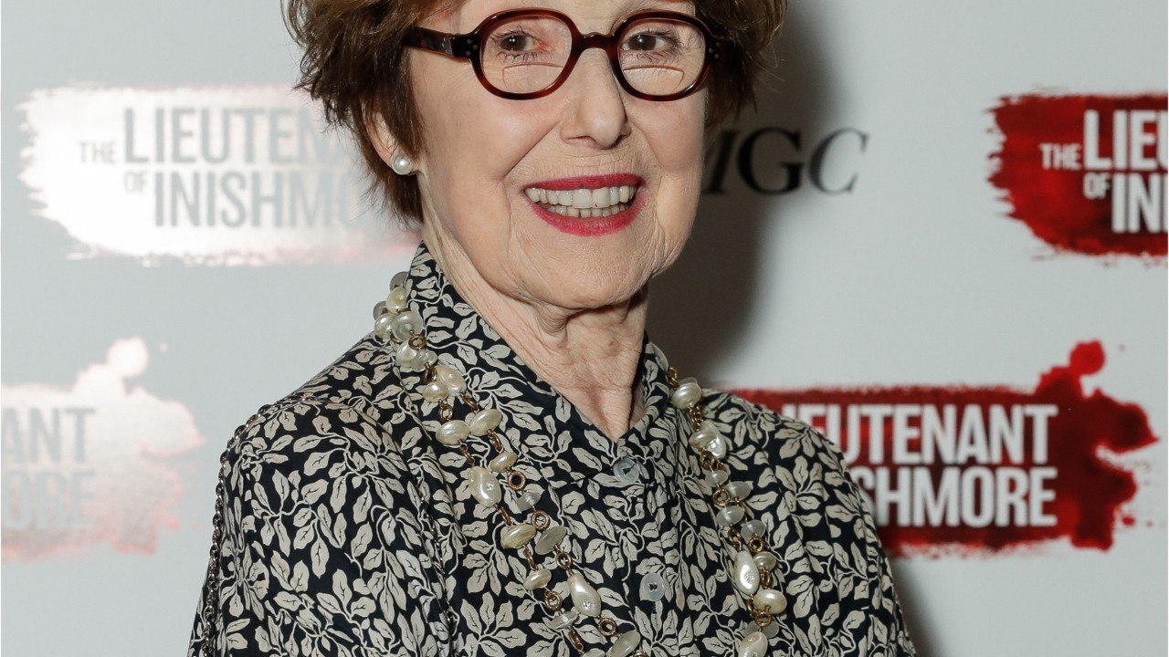 Voici -  Mort d'Una Stubbs, actrice de Sherlock...