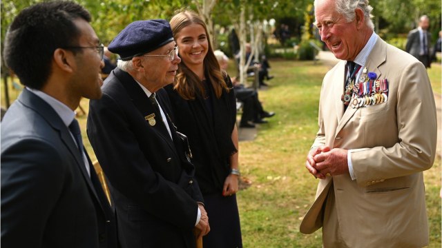 VOICI - Prince Charles : la fortune dépensée pour subvenir aux besoins de ses fils Harry et William