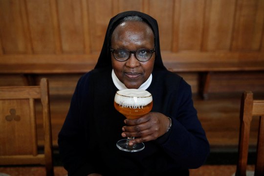 Belgique: ces religieuses se sont lancées dans la bière pour restaurer leur Abbaye