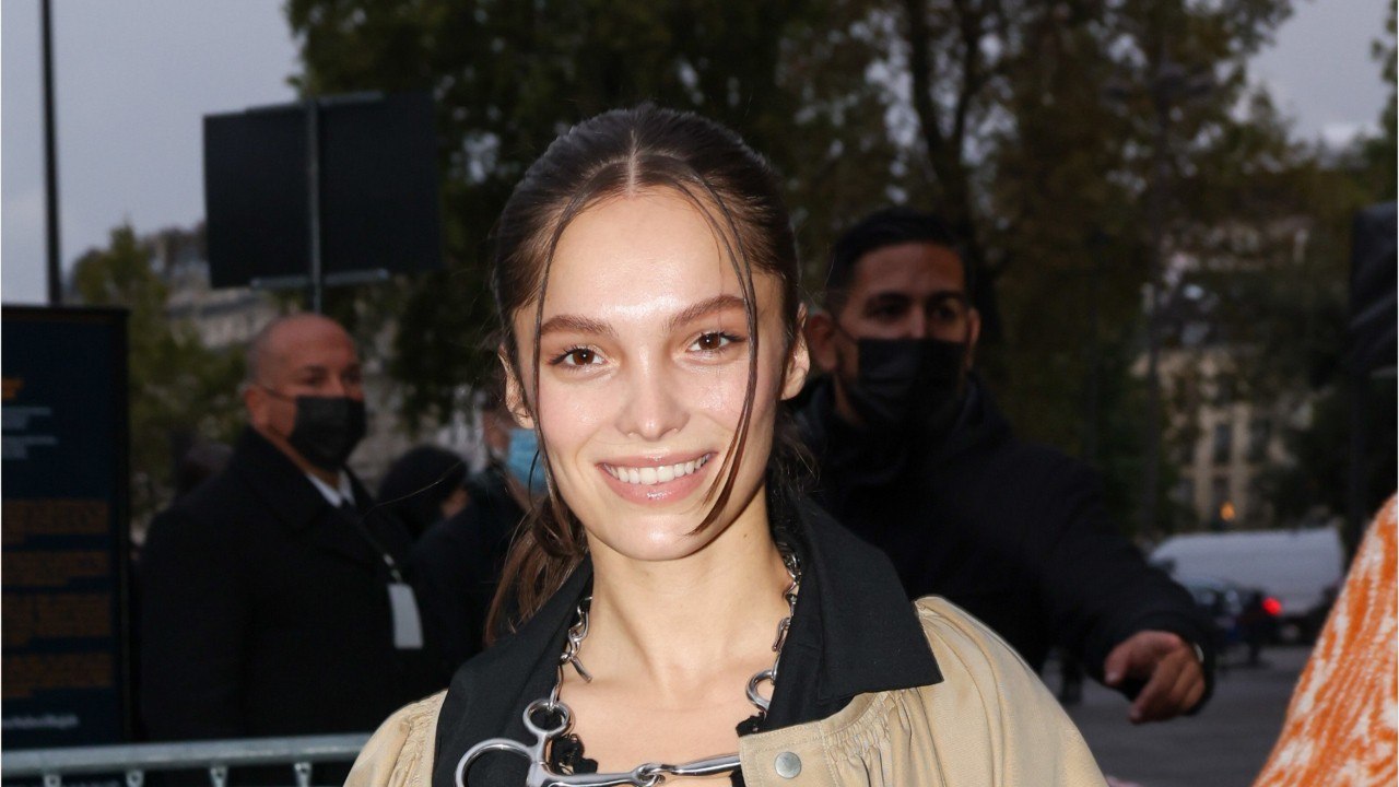 VOICI : Un moment d'égarement : qui est Lola Le Lann, l'actrice qui partage l'affiche avec Vincent Cassel ?