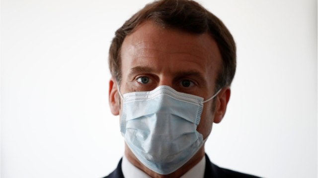 VOICI - Emmanuel Macron et le professeur Didier Raoult : ce qu'il s'est passé durant leur rencontre