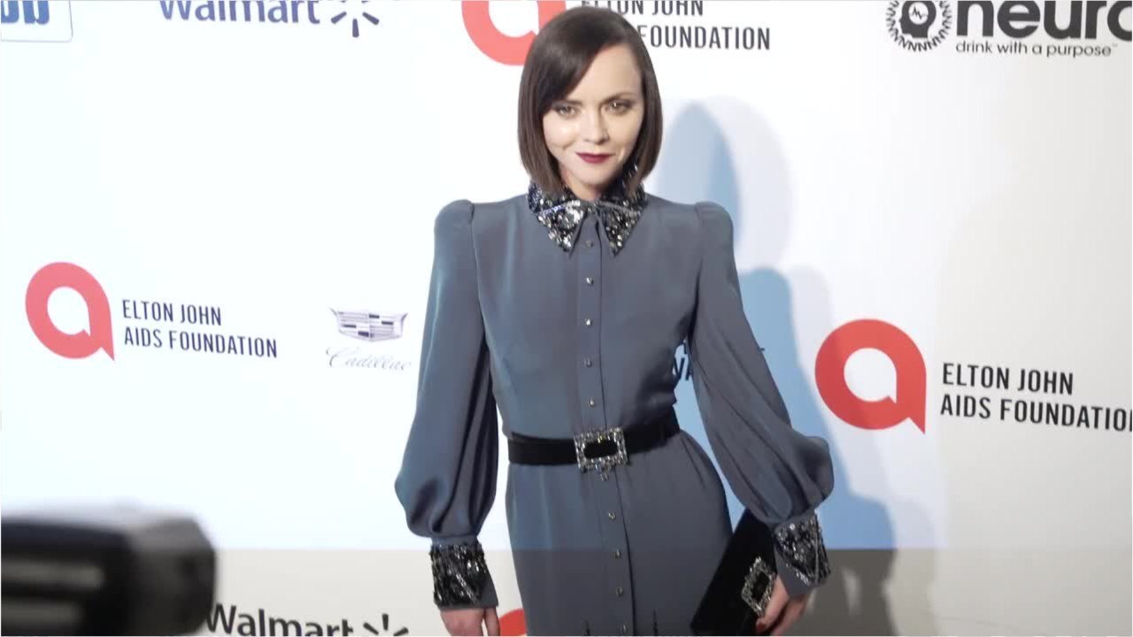 VOICI - Christina Ricci : la star de la Famille Addams enceinte de son deuxième enfant (1)