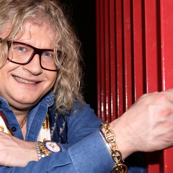 VOICI SOCIAL- Pierre-Jean Chalençon Confiné : L’acheteur D’Affaire Conclue Exprime Sa Colère Contre Le Gouvernement (1)