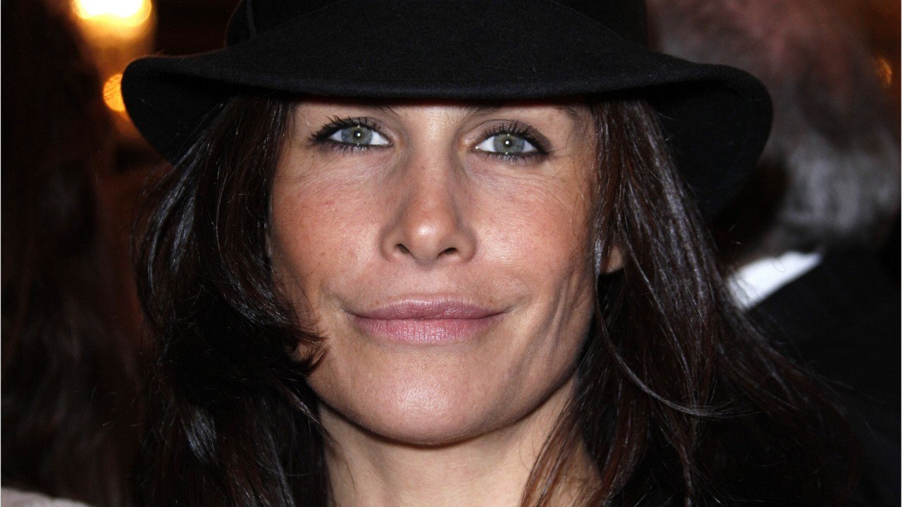 VOICI : Astrid Veillon poussée à maigrir : ce souvenir ambigu qu'elle garde d'un tournage pour TF1