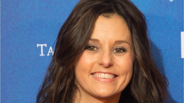 VOICI : Faustine Bollaert en vacances : l'animatrice dévoile une rare photo avec ses deux enfants