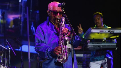 VOICI  : Mort de Dennis Thomas : le saxophoniste de Kool & The Gang décède à l'âge de 70 ans
