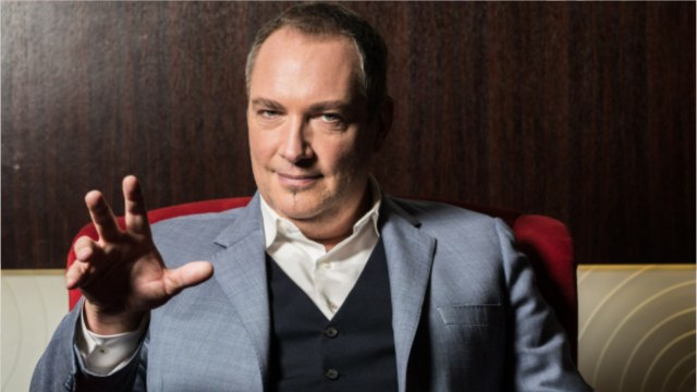 VOICI : 50 ans de Messmer : ce jour où il a hypnotisé un homme à travers sa télévision