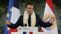 VOICI : Emmanuel Macron se filme depuis le salon du Fort de Brégançon : un détail fait mourir de rire les internautes