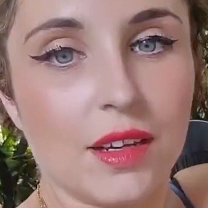 VOICI SOCIAL - Familles nombreuses : Amandine Pellissard révèle avoir été victime d’inceste dans son enfance (1)