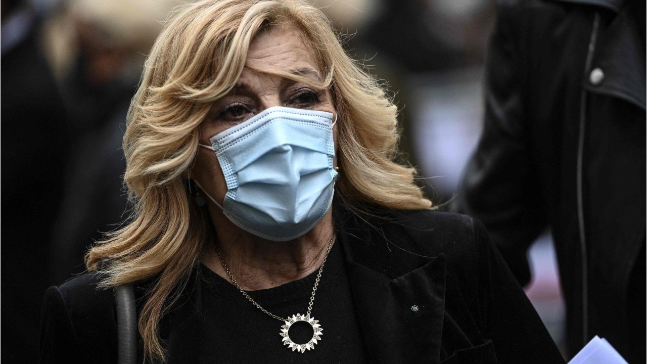 VOICI - « On voyait toutes mes fesses " : les cauchemars très troublants de Nicoletta avant son grand retour sur scène