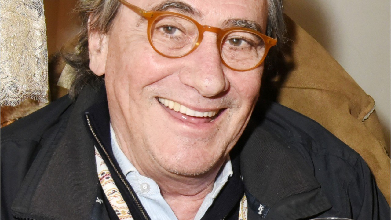 VOICI-Philippe Lavil fête ses 73 ans : que devient le chanteur du tube Il tape sur des bambous ?