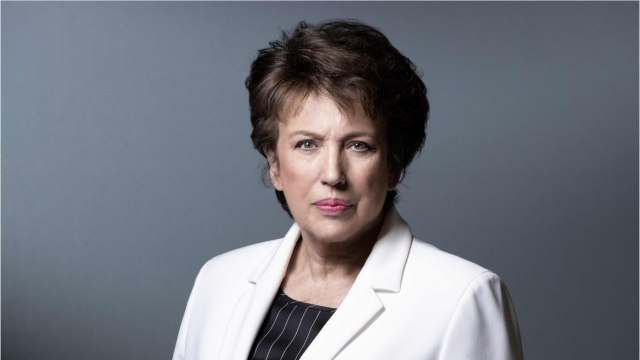 VOICI - Roselyne Bachelot annonce que l’embarrassant tapis de Claude Lévêque à l’Elysée sera retiré