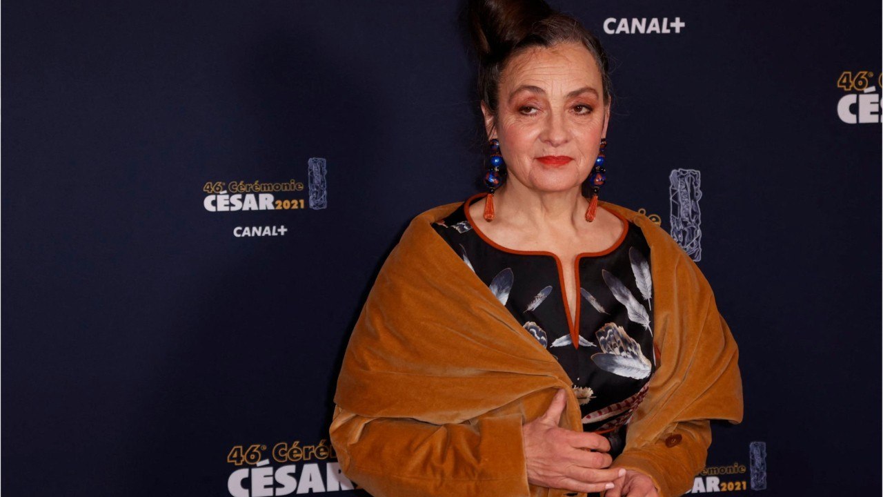 VOICI : Catherine Ringer frappée par la Covid-19 : la chanteuse est "guérie"