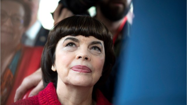 VOICI - Mireille Mathieu : cet événement familial important auquel elle a dû renoncer à cause du confinement