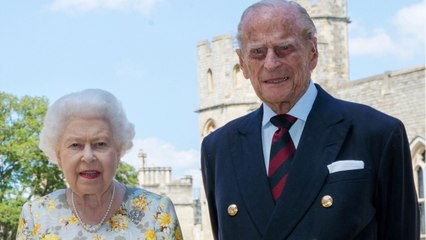 Voici - Lord Mountbatten : le passé sulfureux de l'oncle du prince Philip refait surface