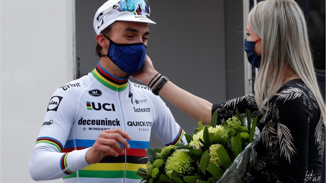 VOICI - PHOTOS Marion Rousse sur le Tour de Fra...