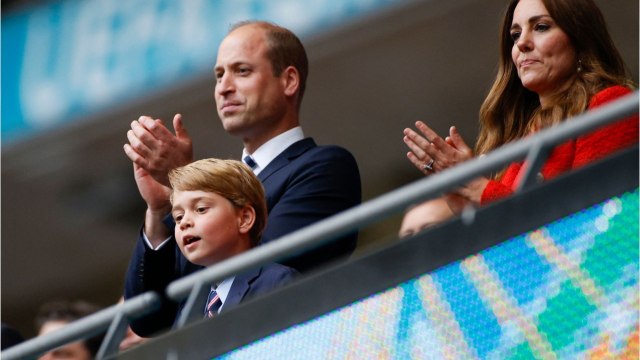 Voici - Prince George face aux critiques : cette tradition que Kate Middleton et William ont décidé de briser