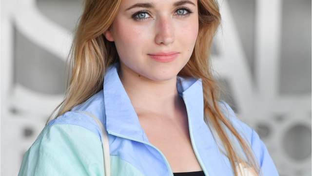 VOICI : Chloé Jouannet folle amoureuse : la fille d'Alexandra Lamy pose avec son chéri le comédien Sandor Funtek