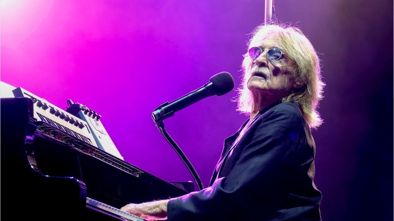 VOICI - Romain Vidal : le fils de Christophe hospitalisé, il donne de tristes nouvelles