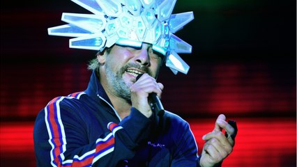 VOICI - Jamiroquaï : un sosie du chanteur, partisan de Donald Trump, fait polémique