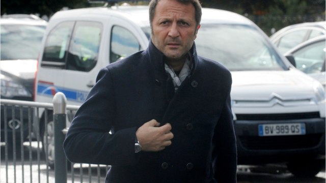 Voici - PHOTOS Arthur très remonté contre les anti-vaccins : l'animateur pousse un gros coup de gueule