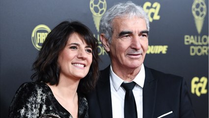 VOICI - PHOTO Estelle Denis s'excuse auprès de sa fille après la publication de ce cliché