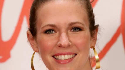 VOICI - PHOTO Lorie Pester maman comblée : elle partage un cliché attendrissant de sa fille Nina