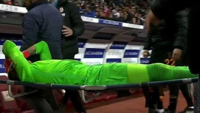 Acılar içinde sahayı terk eden Muslera'da son durum ne? Kötü haberi Selçuk İnan verdi