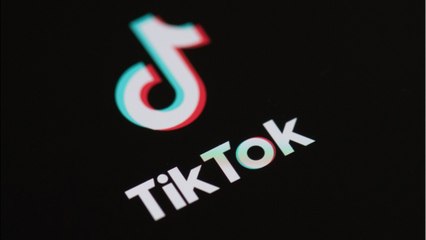 VOICI-Donald Trump : nouvelle lubie du président, il veut faire interdire TikTok aux États-Unis