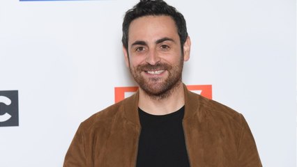 VOICI : Camille Combal se met en scène dans une vidéo totalement folle pour annoncer le retour de Danse avec les stars