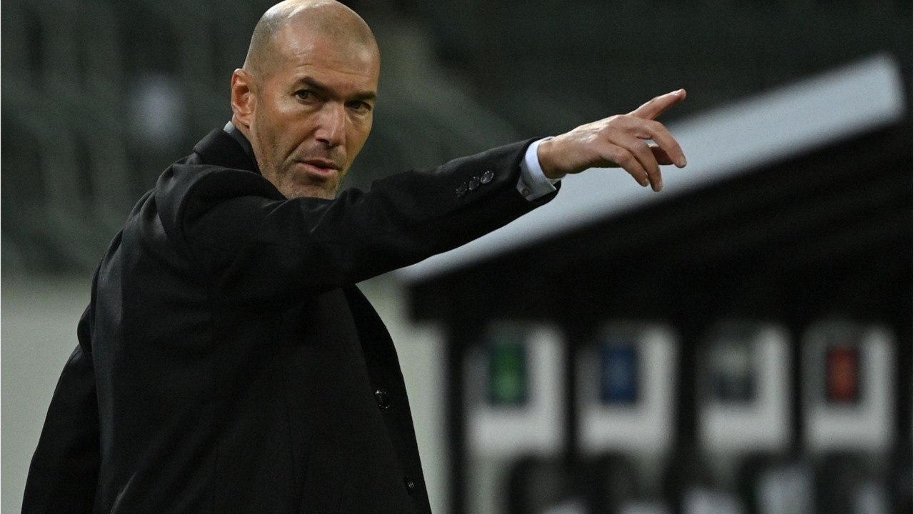 VOICI : Zinedine Zidane de retour sur les terre...
