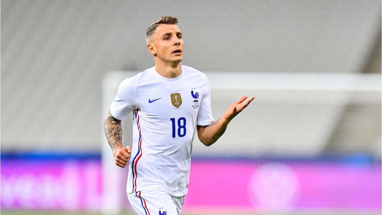 VOICI : Lucas Digne : pourquoi il ne veut pas que sa femme et ses enfants assistent aux matchs de l'Euro 2021