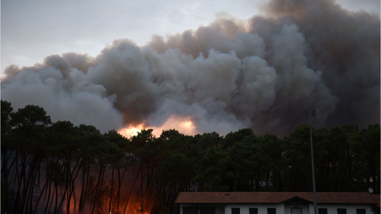 VOICI Amélie Mauresmo : témoin de l'incendie de la forêt de Chiberta, elle publie un cliché terrifiant !