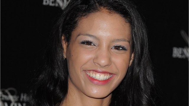 VOICI : Chloé Mortaud s'est mariée : découvrez les magnifiques clichés