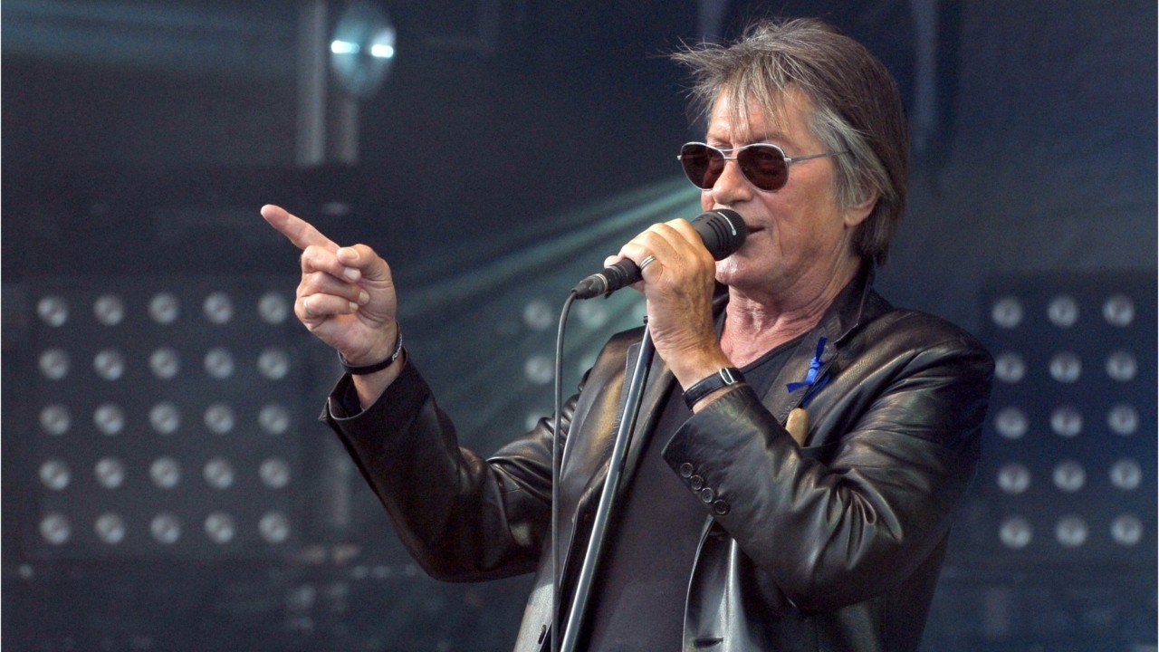 VOICI - « La femme me filait le cafard " : Jacques Dutronc fait un drôle de lapsus sur Françoise Hardy