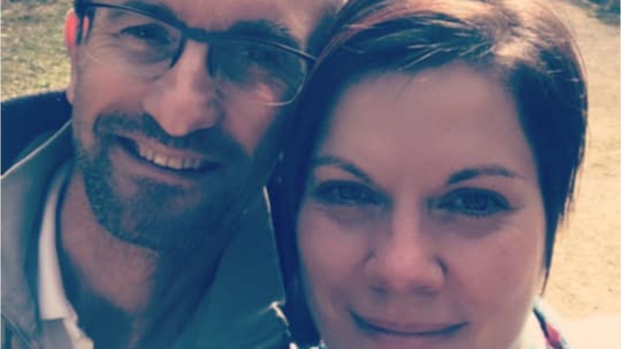 VOICI - L’amour est dans le pré : Claire et Jo proposent leur aide à ceux qui sont obligés de travailler