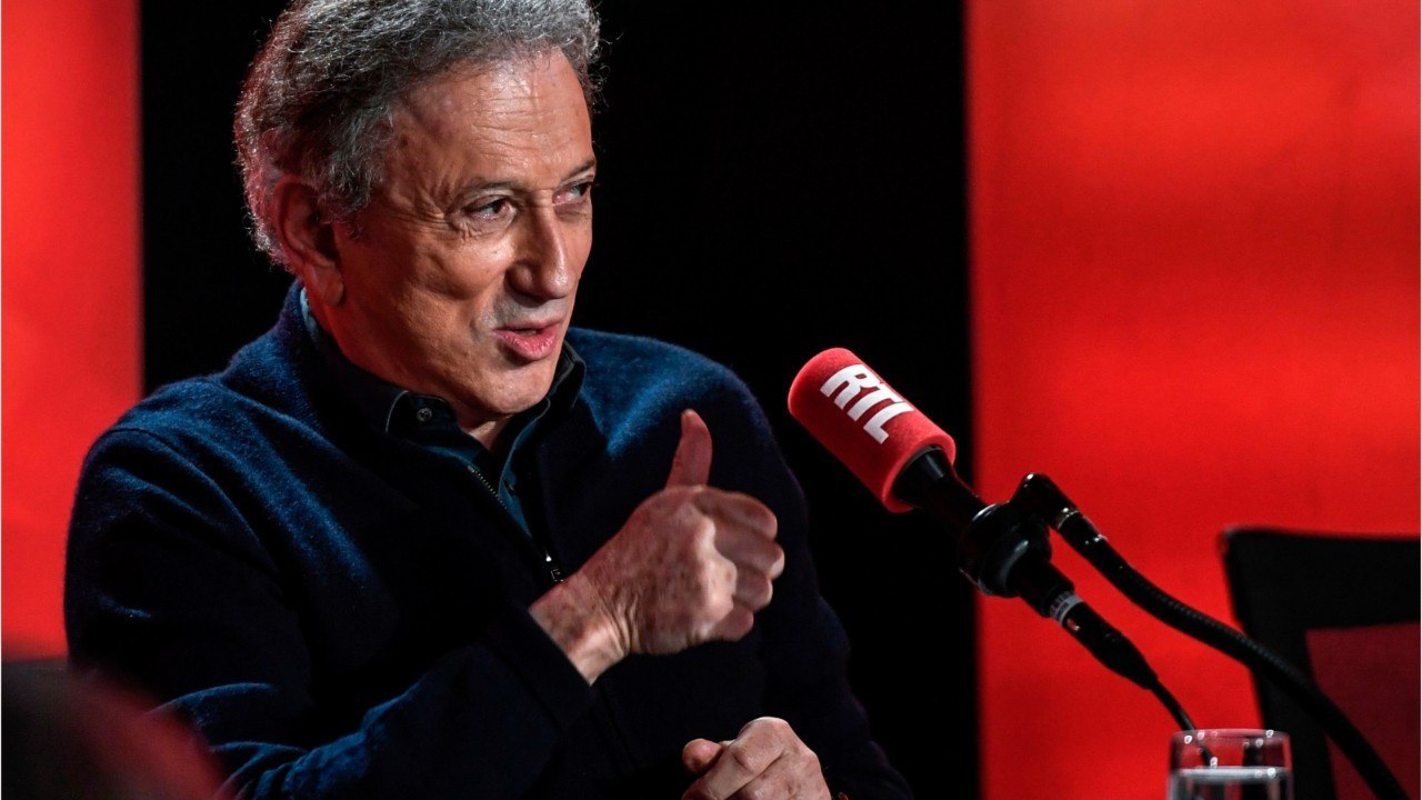 voici Michel Drucker : pourquoi ses équipes ont « ceinturé " Jacques Martin fou de rage en coulisses