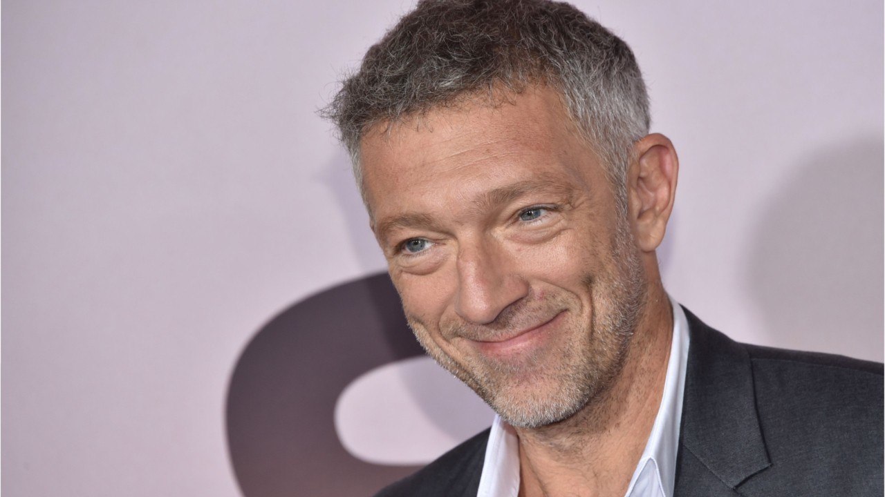voici PHOTO Vincent Cassel : tendre cliché avec ses deux filles Deva et Léonie pendant les vacances