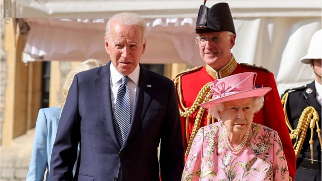 VOICI : Elle m'a rappelé ma mère : Joe Biden et son épouse Jill accueillis à Windsor par la reine Elizabeth II