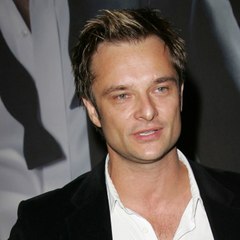 VOICI SOCIAL - David Hallyday : Une Retraitée Suisse Qui Pensait L’épouser Ruinée Par Un Arnaqueur (2)