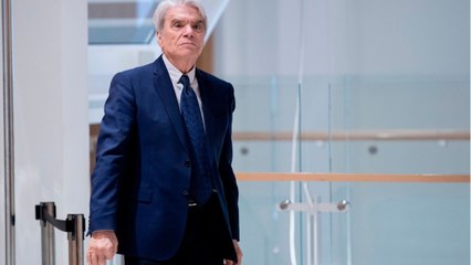 Voici - Bernard Tapie en danger ? Sa fille Sophie fait part d'une inquiétante nouvelle