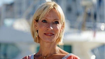 VOICI : Rebecca Hampton en larmes : elle retrouve Chantal Goya quarante ans après avoir dansé sur scène à ses côtés