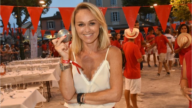 VOICI - Cécile de Ménibus évoque le suicide de sa soeur victime d'inceste