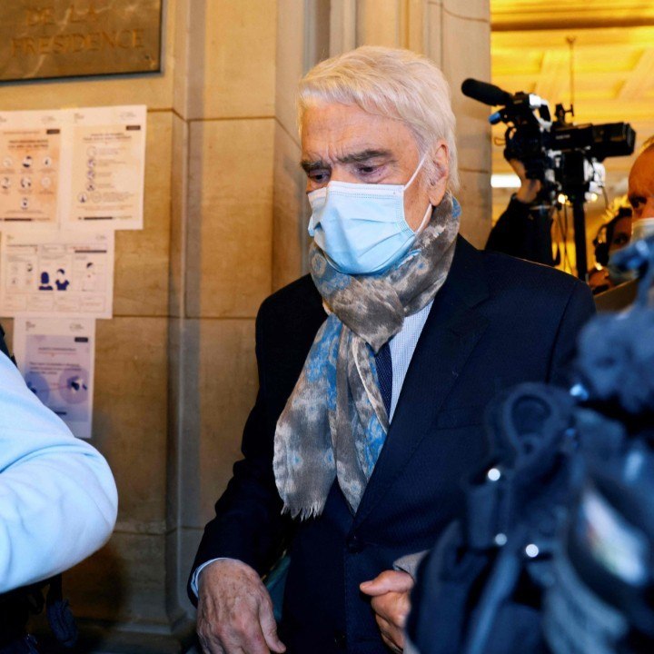 Voici social - Bernard Tapie atteint de nouvelles tumeurs, il donne de ses nouvelles : "J'ai l'air d'avoir 100 ans" (1)