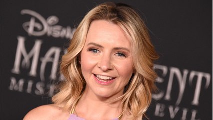 VOICI - Beverley Mitchell (Sept à la maison) à nouveau enceinte après la fausse couche de ses jumeaux